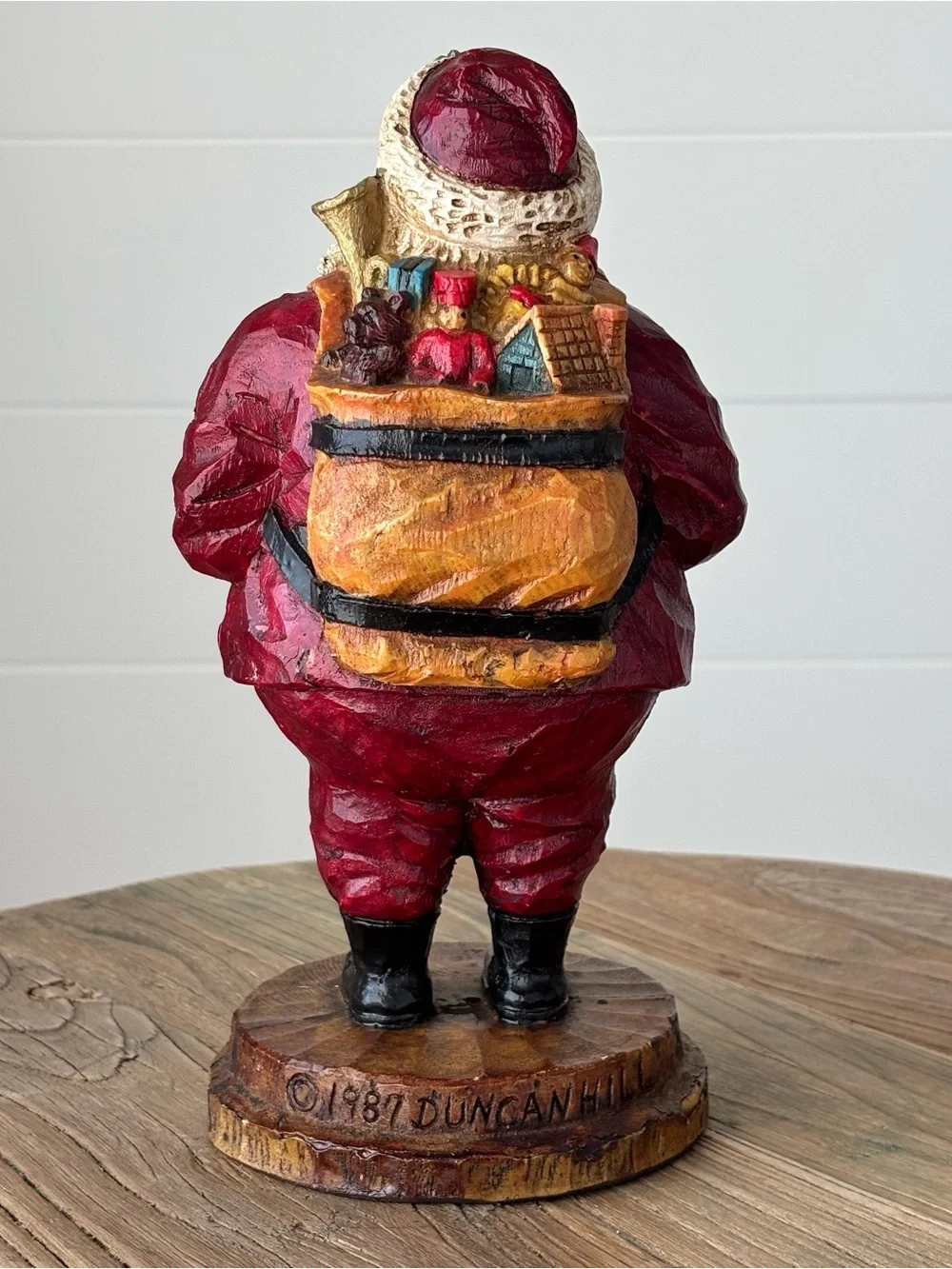 Vintage 1987 Resin painted Duncan Hill Holiday Santa